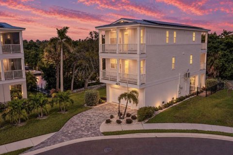 Casa en HUNTERS POINT en Cortez, Florida 3 dormitorios, 155.89 m2 № 2371517