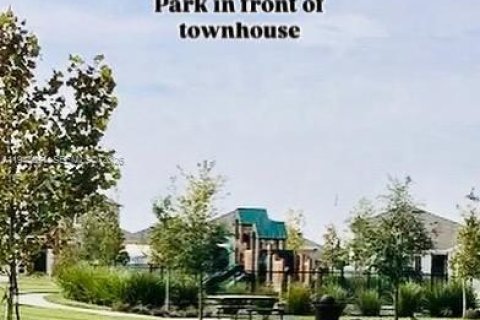 Adosado en alquiler en Kissimmee, Florida, 3 dormitorios № 2004652 - foto 14