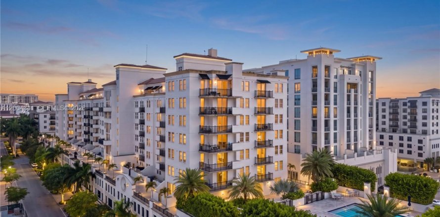 Condo in Coral Gables, Florida, 2 bedrooms  № 2068845