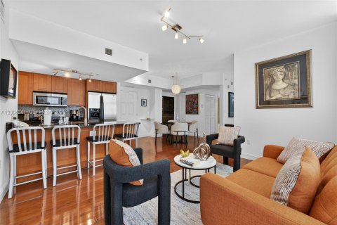 Condo in Coral Gables, Florida, 2 bedrooms  № 2068845 - photo 4