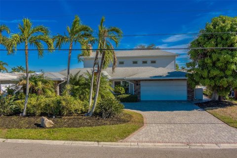 Villa ou maison à Clearwater, Floride 4 chambres, 387.59 m2 № 2142551