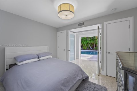 Villa ou maison à louer à Miami Beach, Floride: 4 chambres, 239.97 m2 № 1994972 - photo 7