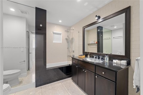 Villa ou maison à louer à Miami Beach, Floride: 4 chambres, 239.97 m2 № 1994972 - photo 19