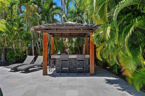 Villa ou maison à louer à Miami Beach, Floride: 4 chambres, 239.97 m2 № 1994972 - photo 18