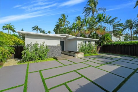 Villa ou maison à louer à Miami Beach, Floride: 4 chambres, 239.97 m2 № 1994972 - photo 5