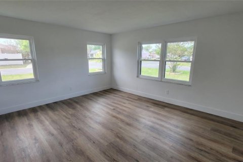 House in Kissimmee, Florida 4 bedrooms, 171.13 sq.m. № 2094302 - photo 18
