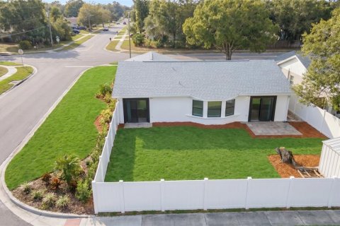 House in Kissimmee, Florida 4 bedrooms, 171.13 sq.m. № 2094302 - photo 28