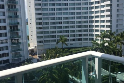 Condo in Miami Beach, Florida, 2 bedrooms  № 1982456