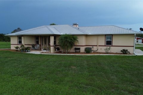 House in Arcadia, Florida 3 bedrooms, 161.65 sq.m. № 1844554 - photo 4