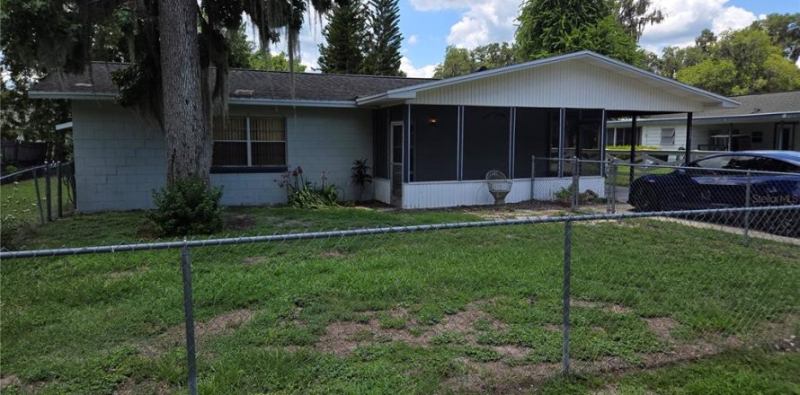 Villa ou maison à Lake Panasoffkee, Floride 2 chambres, 101.45 m2 № 1810920