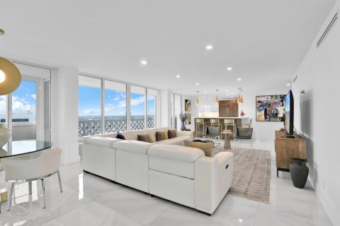 Condo in Boca Raton, Florida, 3 bedrooms  № 2387958 - photo 9