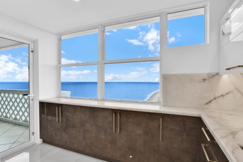 Condo in Boca Raton, Florida, 3 bedrooms  № 2387958 - photo 19
