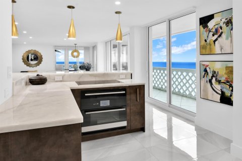 Condo in Boca Raton, Florida, 3 bedrooms  № 2387958 - photo 18