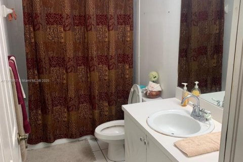 Casa en venta en Homestead, Florida, 3 dormitorios, 141.12 m2 № 1973441 - foto 9