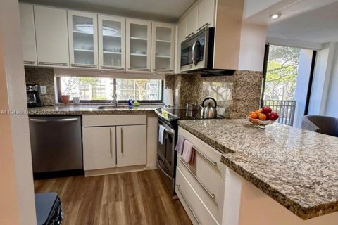 Condo in Sunny Isles Beach, Florida, 3 bedrooms  № 2053100 - photo 10