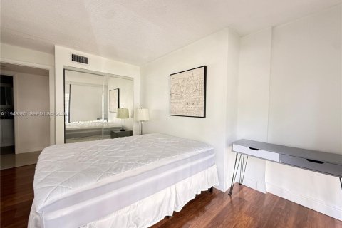 Condo in Sunny Isles Beach, Florida, 3 bedrooms  № 2053100 - photo 20