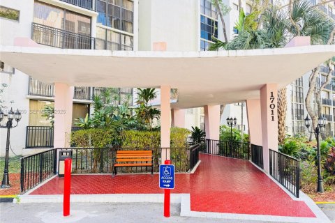 Condo in Sunny Isles Beach, Florida, 3 bedrooms  № 2053100 - photo 3