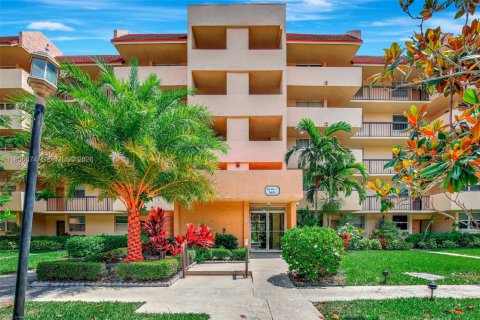 Condominio en Lauderhill, Florida, 3 dormitorios  № 2091145