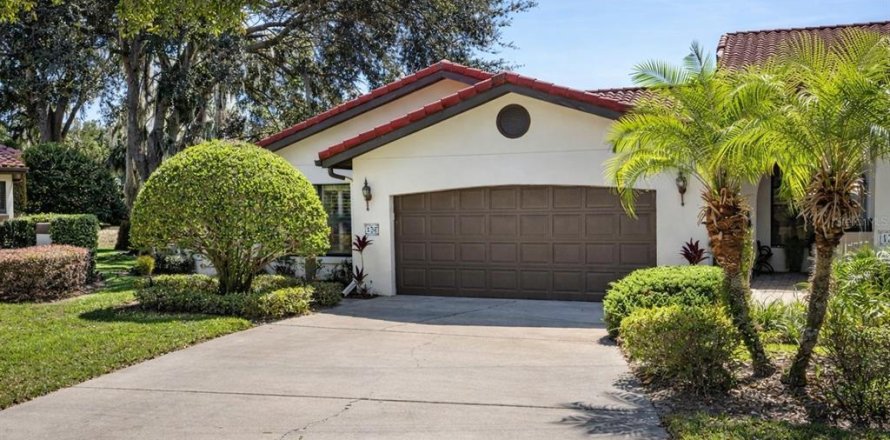 Townhouse in Haines City, Florida 3 bedrooms, 176.24 sq.m. № 2151036