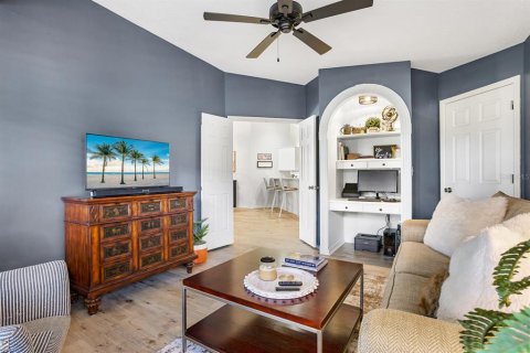 Townhouse in Haines City, Florida 3 bedrooms, 176.24 sq.m. № 2151036 - photo 27