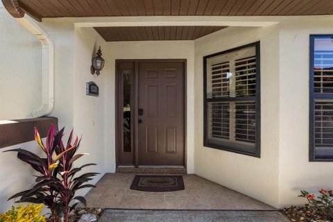 Townhouse in Haines City, Florida 3 bedrooms, 176.24 sq.m. № 2151036 - photo 3