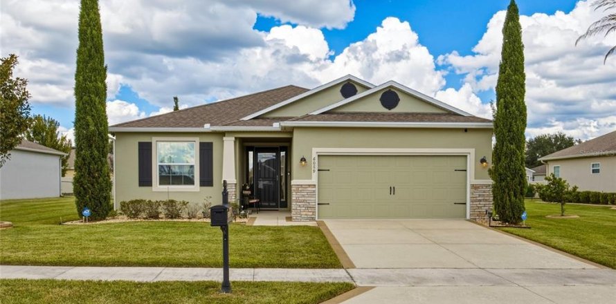 Casa en Ocala, Florida 3 dormitorios, 171.96 m2 № 2385926