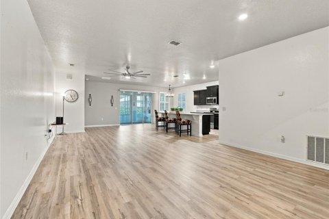 Casa en venta en Ocala, Florida, 3 dormitorios, 171.96 m2 № 2385926 - foto 9
