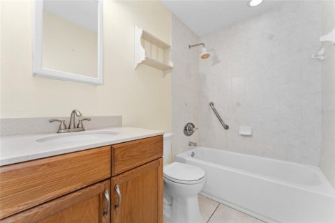 Touwnhouse à louer à Titusville, Floride: 3 chambres, 141.68 m2 № 2157447 - photo 24