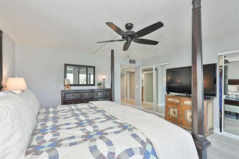 Condo in Clearwater, Florida, 2 bedrooms  № 2099378 - photo 20