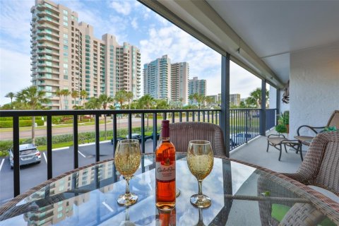 Condo in Clearwater, Florida, 2 bedrooms  № 2099378 - photo 29