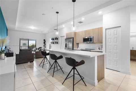 Copropriété à vendre à Doral, Floride: 3 chambres, 114.83 m2 № 1890692 - photo 1