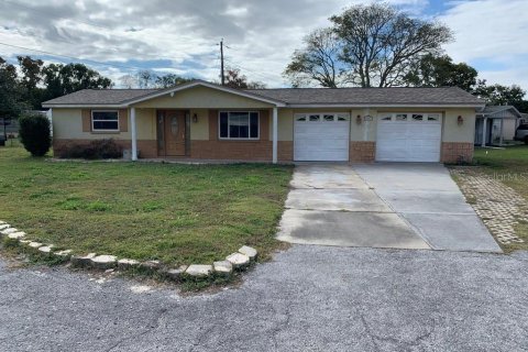 Villa ou maison à louer à Holiday, Floride: 2 chambres, 94.39 m2 № 1918724 - photo 1