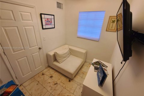 Снять в аренду кондоминиум в Майами-Бич, Флорида 1 спальня, 42.36м2, № 1787267 - фото 5
