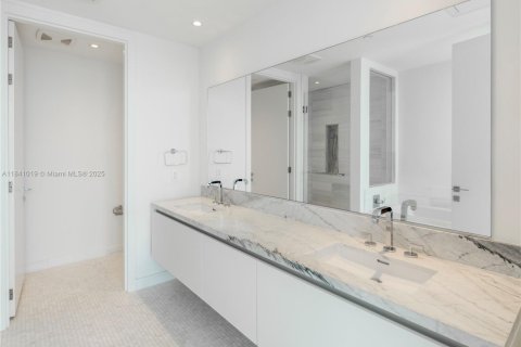 Condominio en venta en Miami, Florida, 2 dormitorios, 177.44 m2 № 1830271 - foto 15