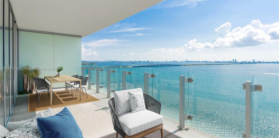 Condominio en Miami, Florida, 2 dormitorios  № 1830271