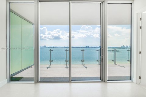 Condominio en venta en Miami, Florida, 2 dormitorios, 177.44 m2 № 1830271 - foto 7