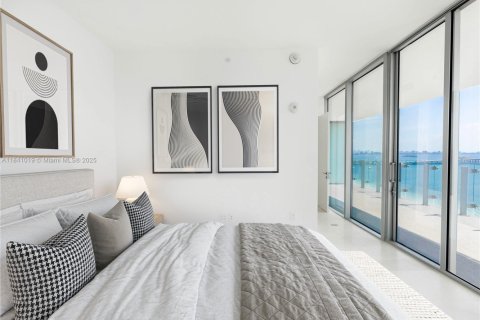Condominio en venta en Miami, Florida, 2 dormitorios, 177.44 m2 № 1830271 - foto 12