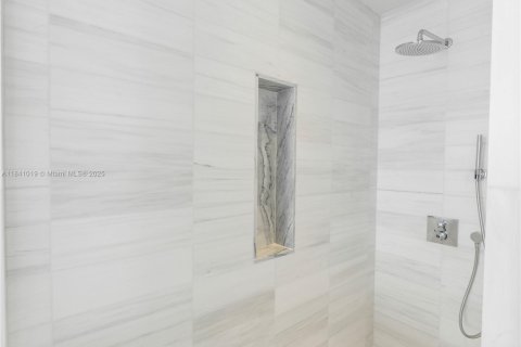 Condominio en venta en Miami, Florida, 2 dormitorios, 177.44 m2 № 1830271 - foto 17