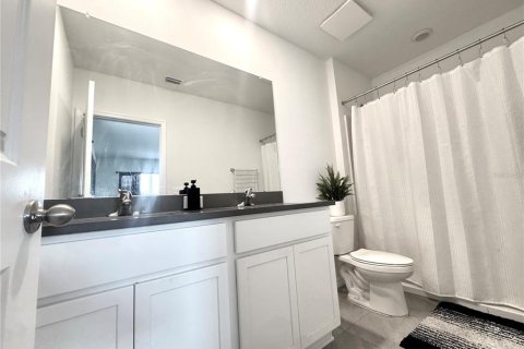 Townhouse in Tampa, Florida 3 bedrooms, 138.24 sq.m. № 2381143 - photo 24