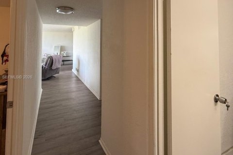 Купить кондоминиум в Лодерхилл, Флорида 2 спальни, 106.65м2, № 1974591 - фото 14