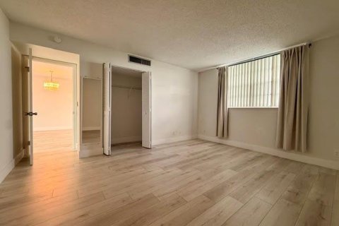 Copropriété à louer à Boca Raton, Floride: 2 chambres, 97.55 m2 № 2431416 - photo 4