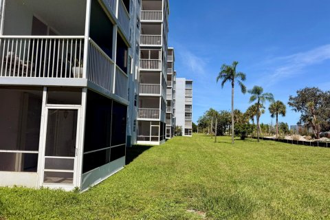 Copropriété à louer à Boca Raton, Floride: 2 chambres, 97.55 m2 № 2431416 - photo 17