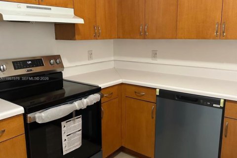 Condo in Coconut Creek, Florida, 1 bedroom  № 2060887 - photo 8