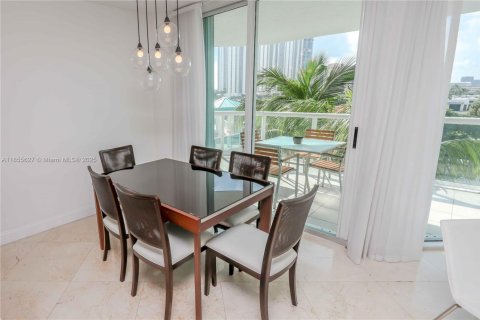Condo in Sunny Isles Beach, Florida, 2 bedrooms № 1877905 - photo 6