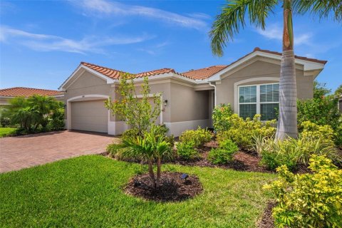 House in Venice, Florida 3 bedrooms, 242.94 sq.m. № 2096626
