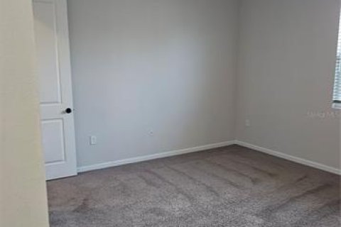 House in MATTIE POINTE in Auburndale, Florida 4 bedrooms, 179.86 sq.m. № 2208027 - photo 24