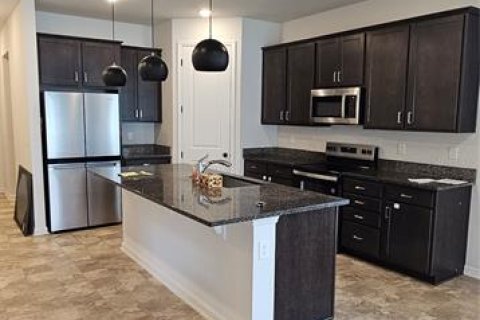 House in MATTIE POINTE in Auburndale, Florida 4 bedrooms, 179.86 sq.m. № 2208027 - photo 11