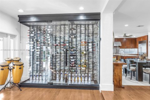 House in North Miami, Florida 4 bedrooms, 210.33 sq.m. № 1953649 - photo 8