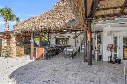 House in North Miami, Florida 4 bedrooms, 210.33 sq.m. № 1953649 - photo 25