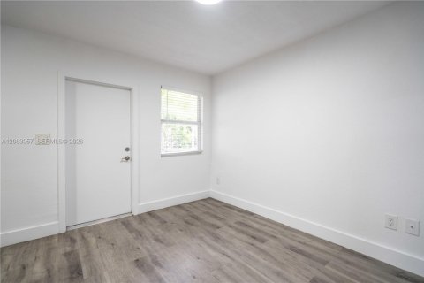 Appartement à louer à Miami, Floride: 1 chambre, 46.92 m2 № 2351446 - photo 4